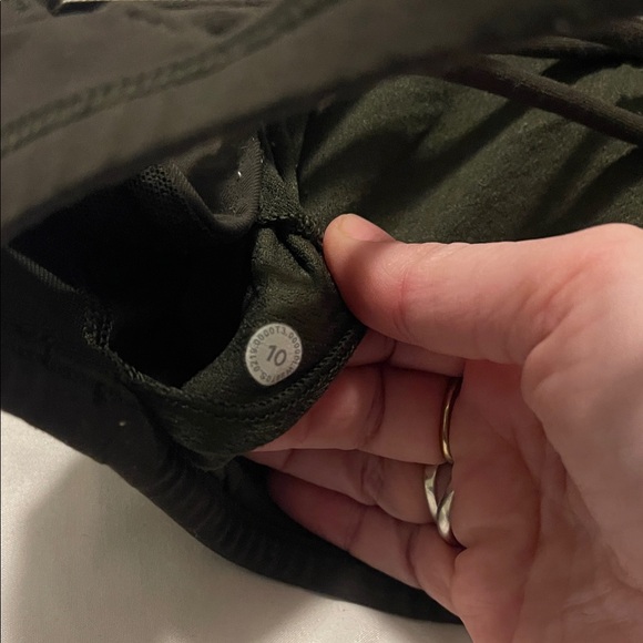 lululemon athletica Dark green free to be wild Sports Bra - Picture 4 of 4